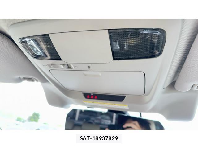 Subaru OUTBACK 2017-10 8208279-18