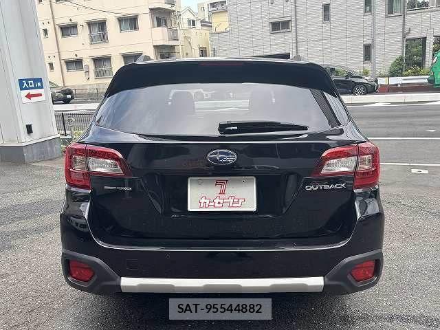 Subaru OUTBACK 2018-07 8208278-17