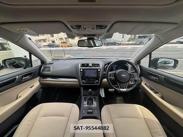 Subaru OUTBACK 2018-07 8208278-1