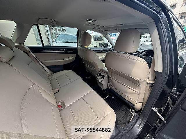 Subaru OUTBACK 2018-07 8208278-24
