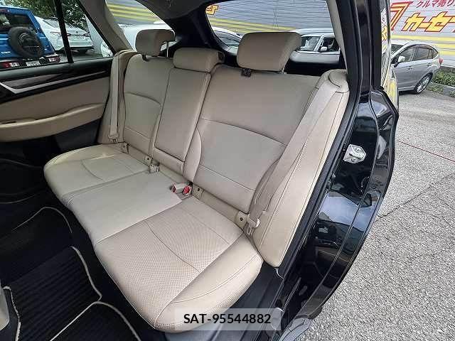 Subaru OUTBACK 2018-07 8208278-27