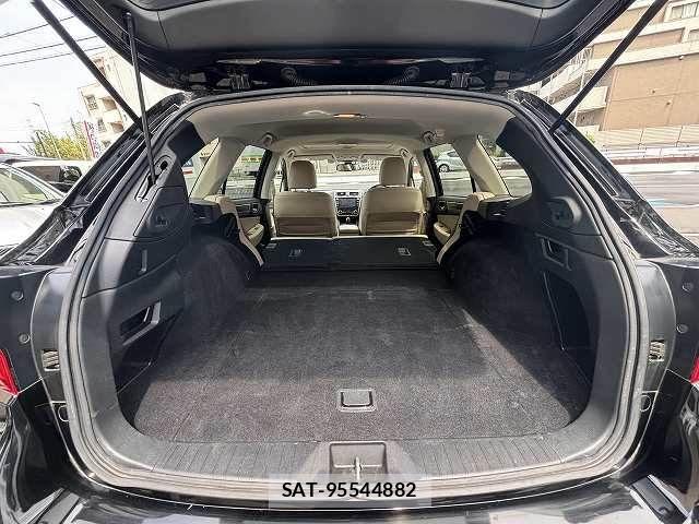 Subaru OUTBACK 2018-07 8208278-29