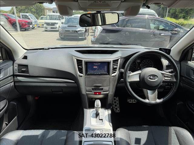 Subaru OUTBACK 2011-11 8245673-1