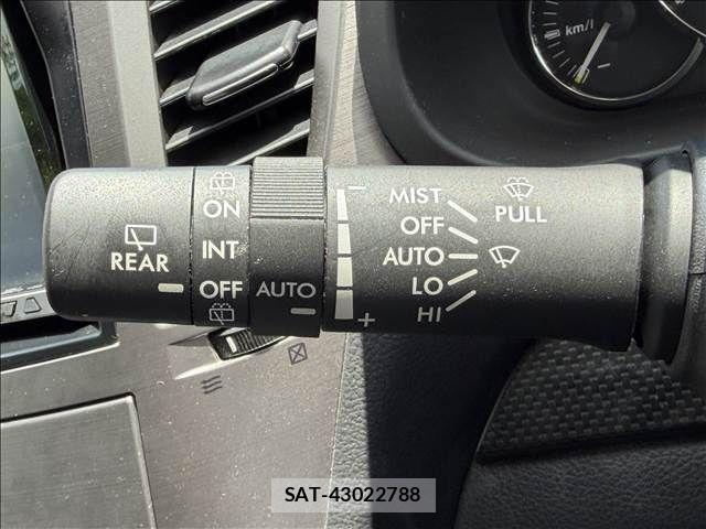 Subaru OUTBACK 2011-11 8245673-27