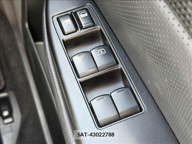 Subaru OUTBACK 2011-11 8245673-28
