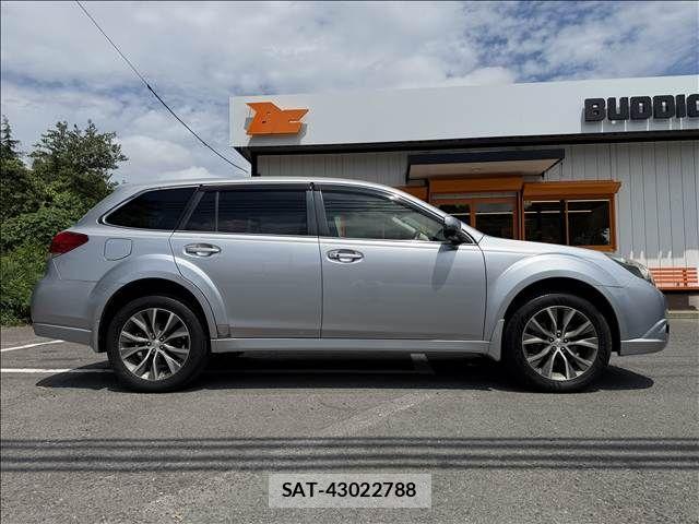Subaru OUTBACK 2011-11 8245673-6