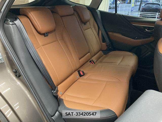 Subaru OUTBACK 2024-02 8245668-12