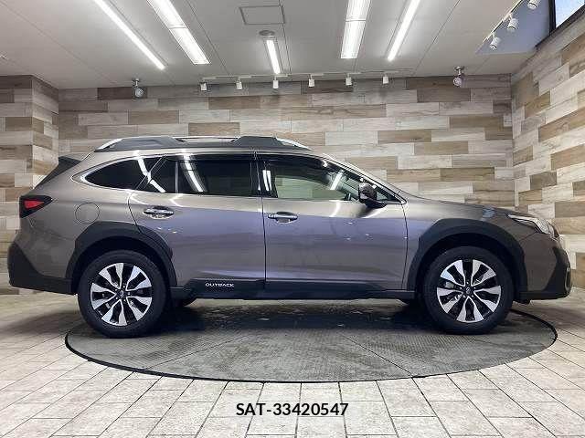 Subaru OUTBACK 2024-02 8245668-16