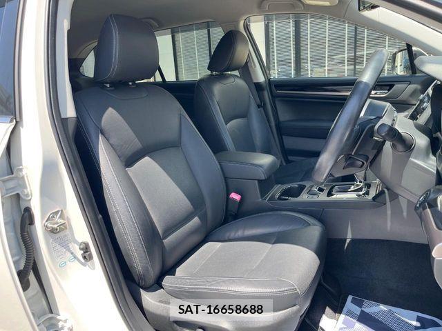 Subaru OUTBACK 2018-03 8336497-9