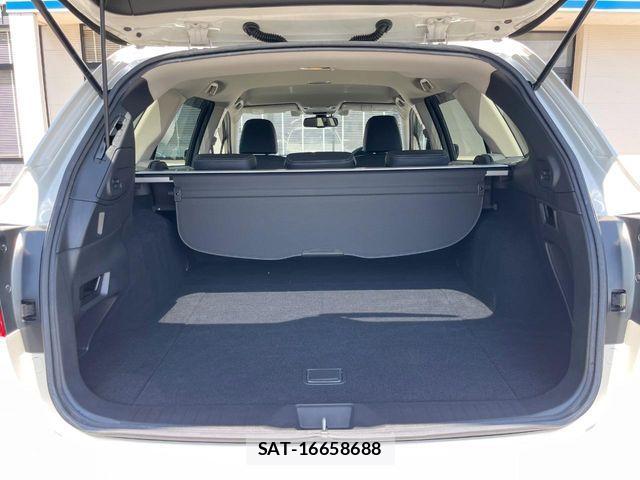 Subaru OUTBACK 2018-03 8336497-11