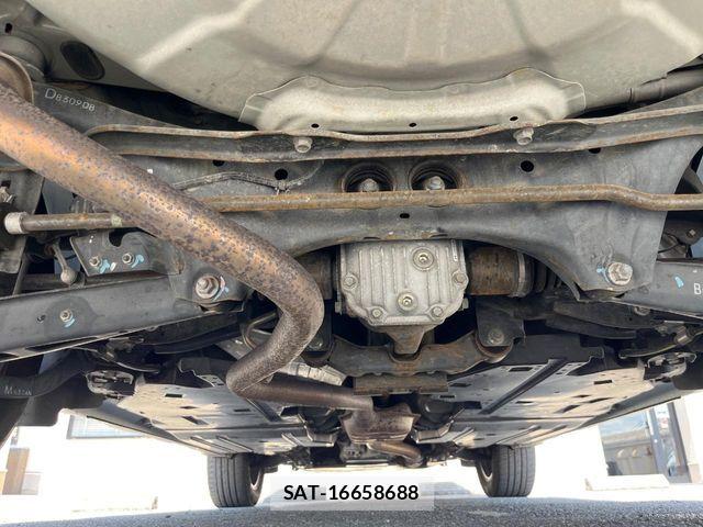 Subaru OUTBACK 2018-03 8336497-18