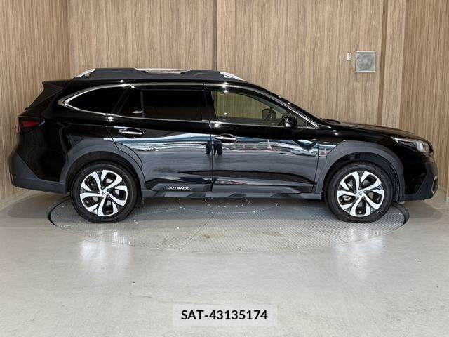 Subaru OUTBACK 2021-12 8336496-17