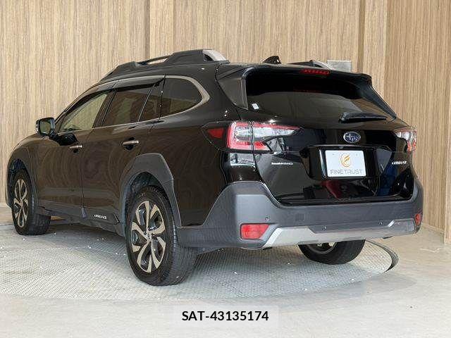 Subaru OUTBACK 2021-12 8336496-20
