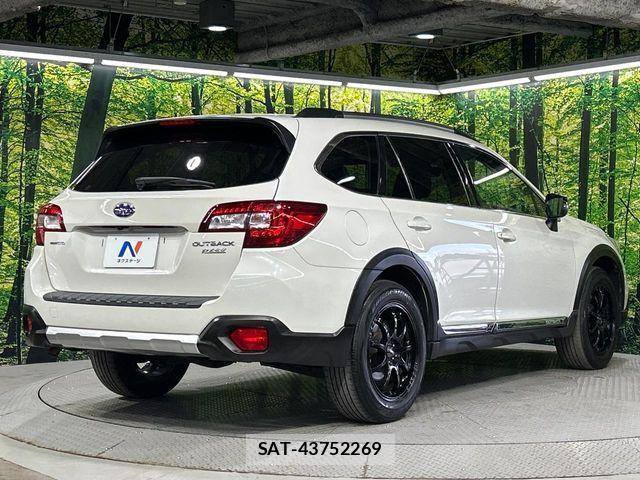 Subaru OUTBACK 2017-02 8336499-18