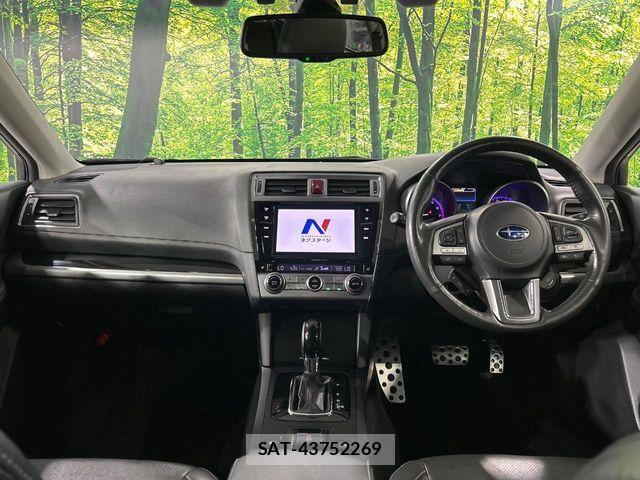 Subaru OUTBACK 2017-02 8336499-1