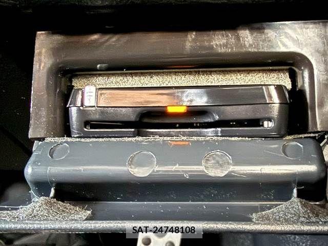 Subaru OUTBACK 2018-03 8336498-28