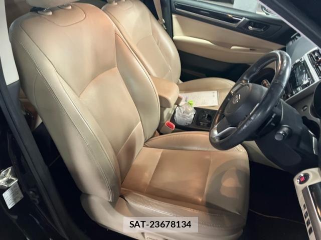 Subaru OUTBACK 2020-10 8354815-13