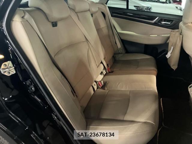 Subaru OUTBACK 2020-10 8354815-14