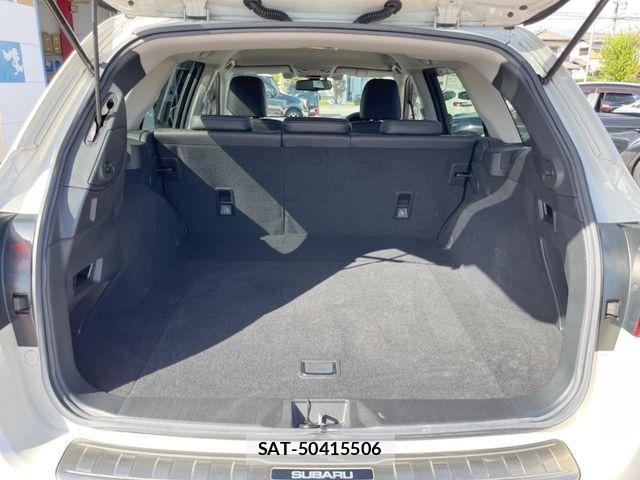 Subaru OUTBACK 2017-12 8366647-10
