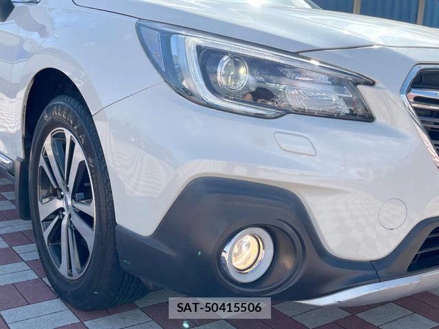 Subaru OUTBACK 2017-12 8366647-11