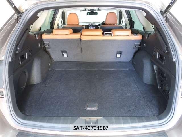 Subaru OUTBACK 2022-06 8366648-24
