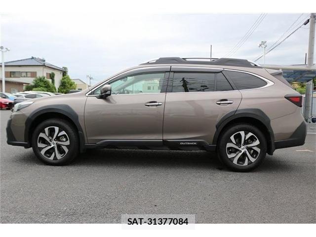 Subaru OUTBACK 2022-02 8371786-10
