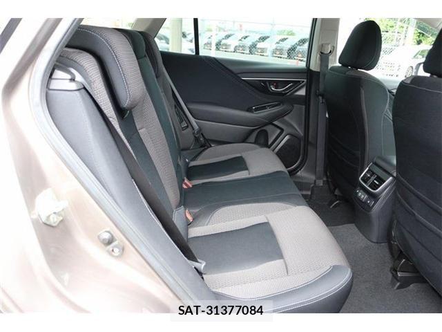 Subaru OUTBACK 2022-02 8371786-15