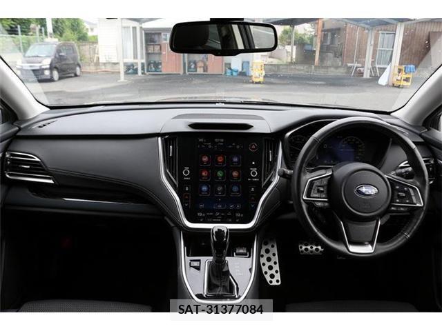 Subaru OUTBACK 2022-02 8371786-17