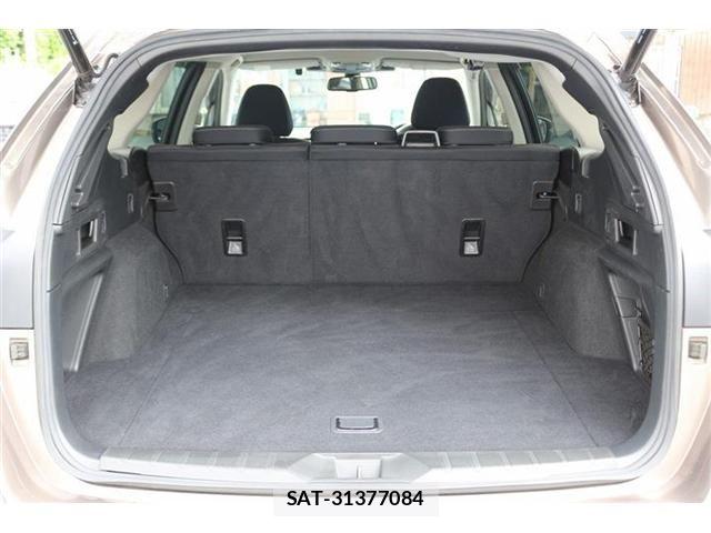 Subaru OUTBACK 2022-02 8371786-18