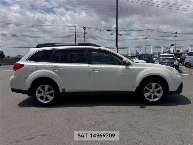Subaru OUTBACK 2014-06 8413217-11