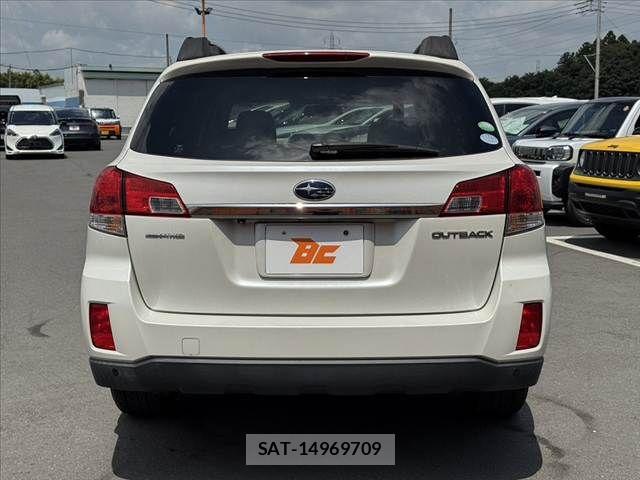Subaru OUTBACK 2014-06 8413217-13