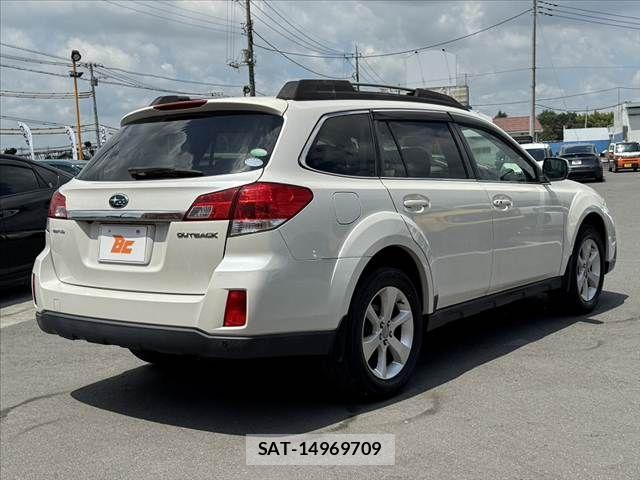 Subaru OUTBACK 2014-06 8413217-14