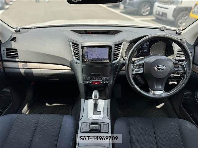 Subaru OUTBACK 2014-06 8413217-1