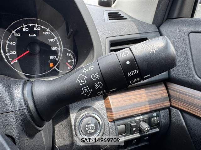 Subaru OUTBACK 2014-06 8413217-29