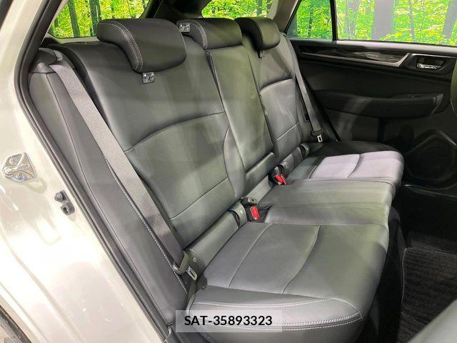 Subaru OUTBACK 2018-02 8525462-9