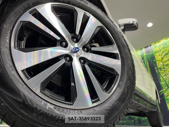 Subaru OUTBACK 2018-02 8525462-13