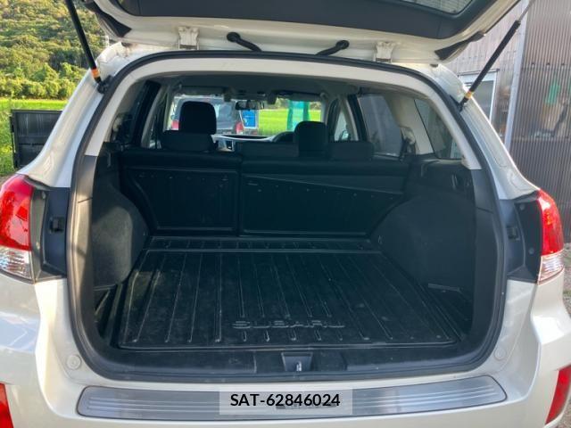 Subaru OUTBACK 2012-05 8525472-9