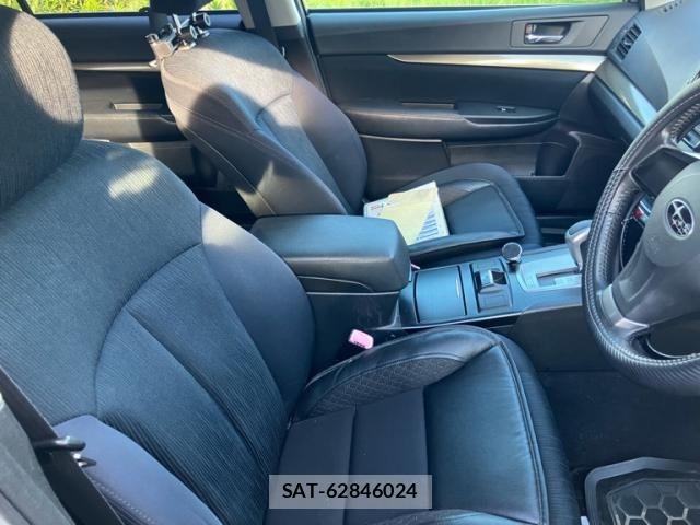 Subaru OUTBACK 2012-05 8525472-12