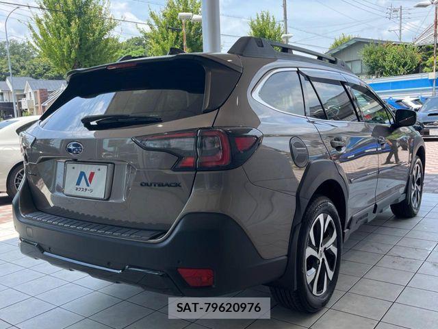 Subaru OUTBACK 2021-12 8562367-17