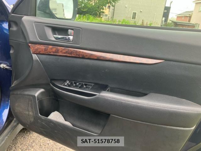 Subaru OUTBACK 2011-09 8627427-16