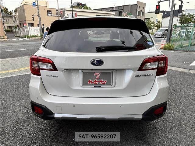 Subaru OUTBACK 2019-05 8627416-11