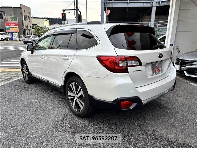 Subaru OUTBACK 2019-05 8627416-12