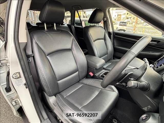 Subaru OUTBACK 2019-05 8627416-13
