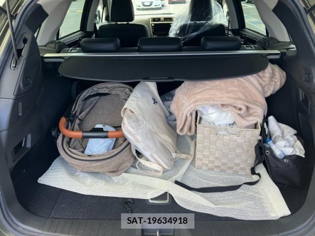 Subaru OUTBACK 2018-03 8627425-12