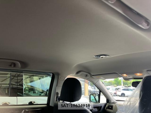 Subaru OUTBACK 2018-03 8627425-14
