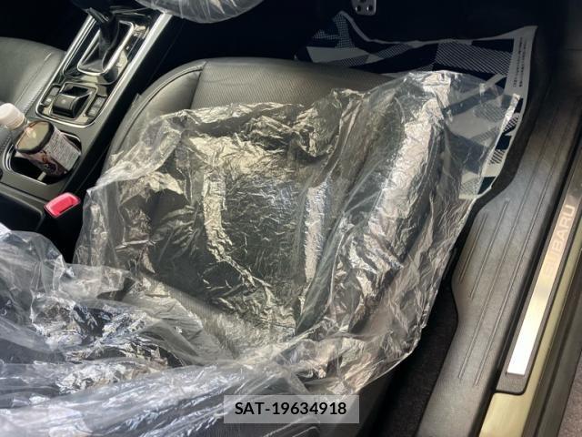 Subaru OUTBACK 2018-03 8627425-17