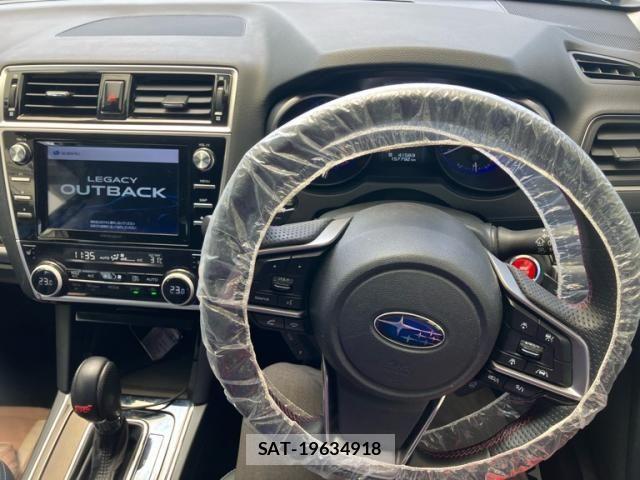 Subaru OUTBACK 2018-03 8627425-20