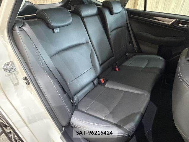 Subaru OUTBACK 2016-03 8627424-9