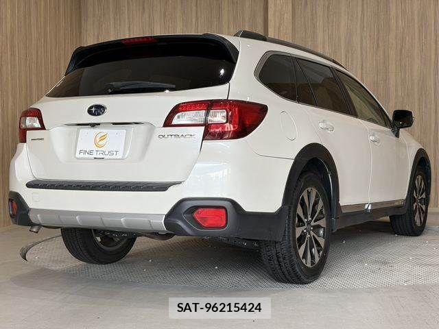 Subaru OUTBACK 2016-03 8627424-18