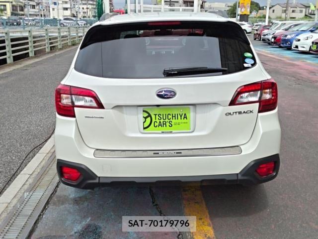 Subaru OUTBACK 2016-05 8659839-10